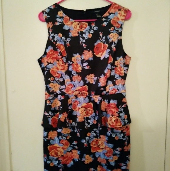 Forever 21 Floral Dress. - Picture 1 of 3